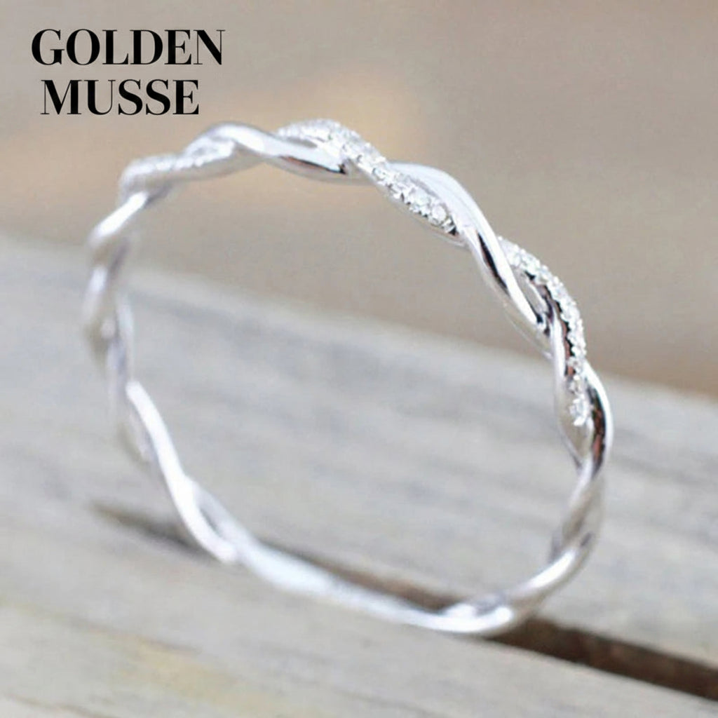 Ring Twisted Band