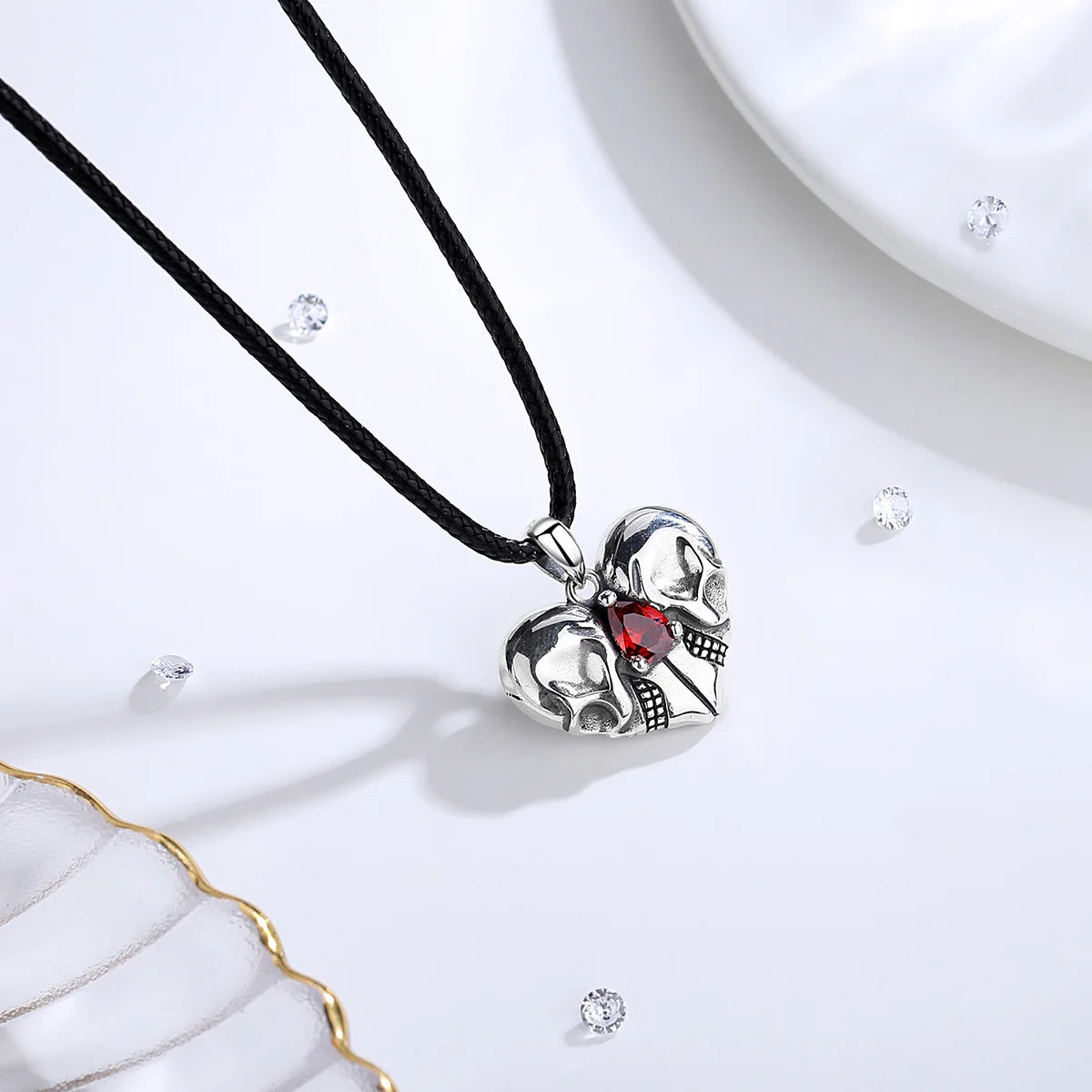 Necklace Gothic Heart Skull