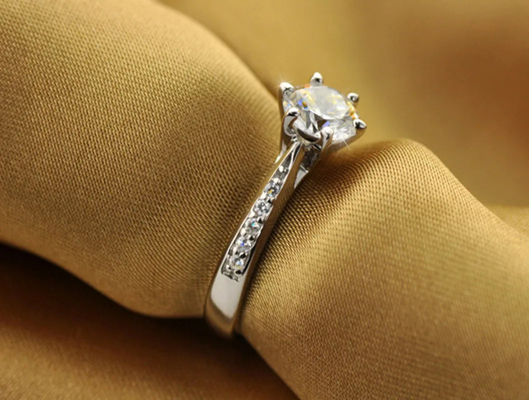 Ring Luxury 925 Sterling Silver Classic for Women Six claw jewelry simple 70ct diamond ring imitation diamond women's ring