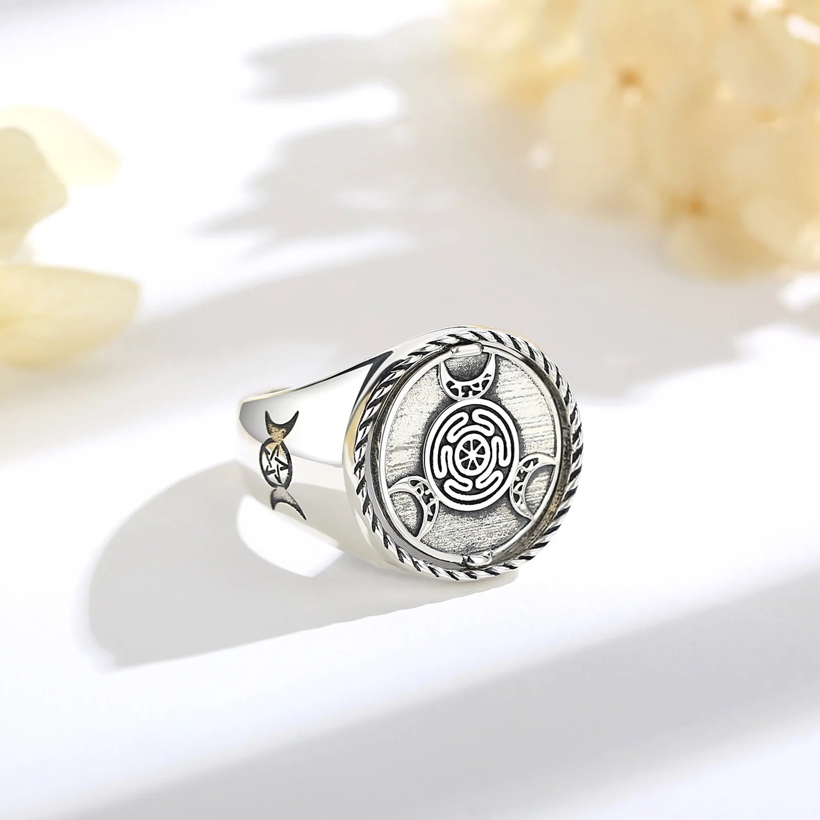 Ring Hecate Triple Moon