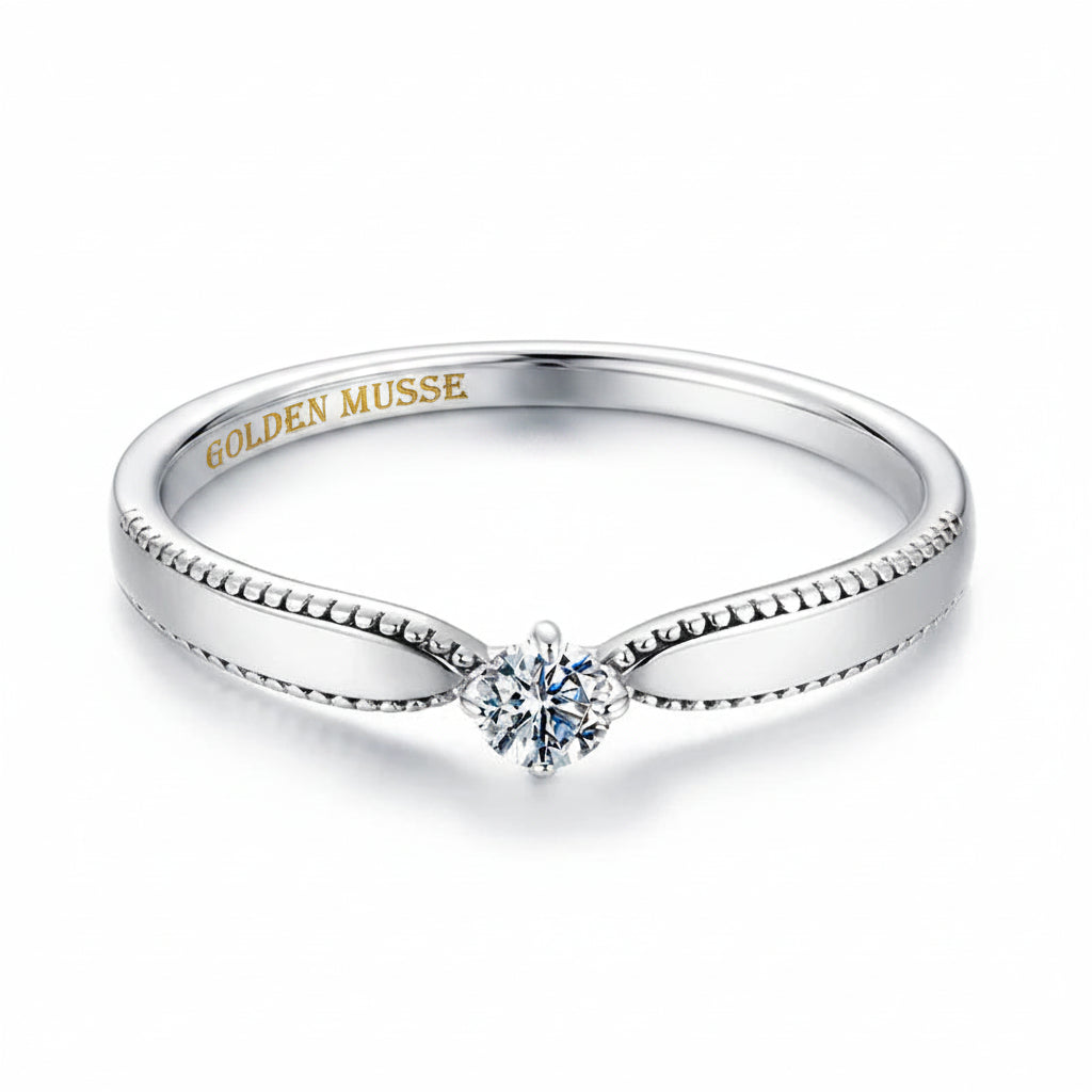 Ring Round Moissanite
