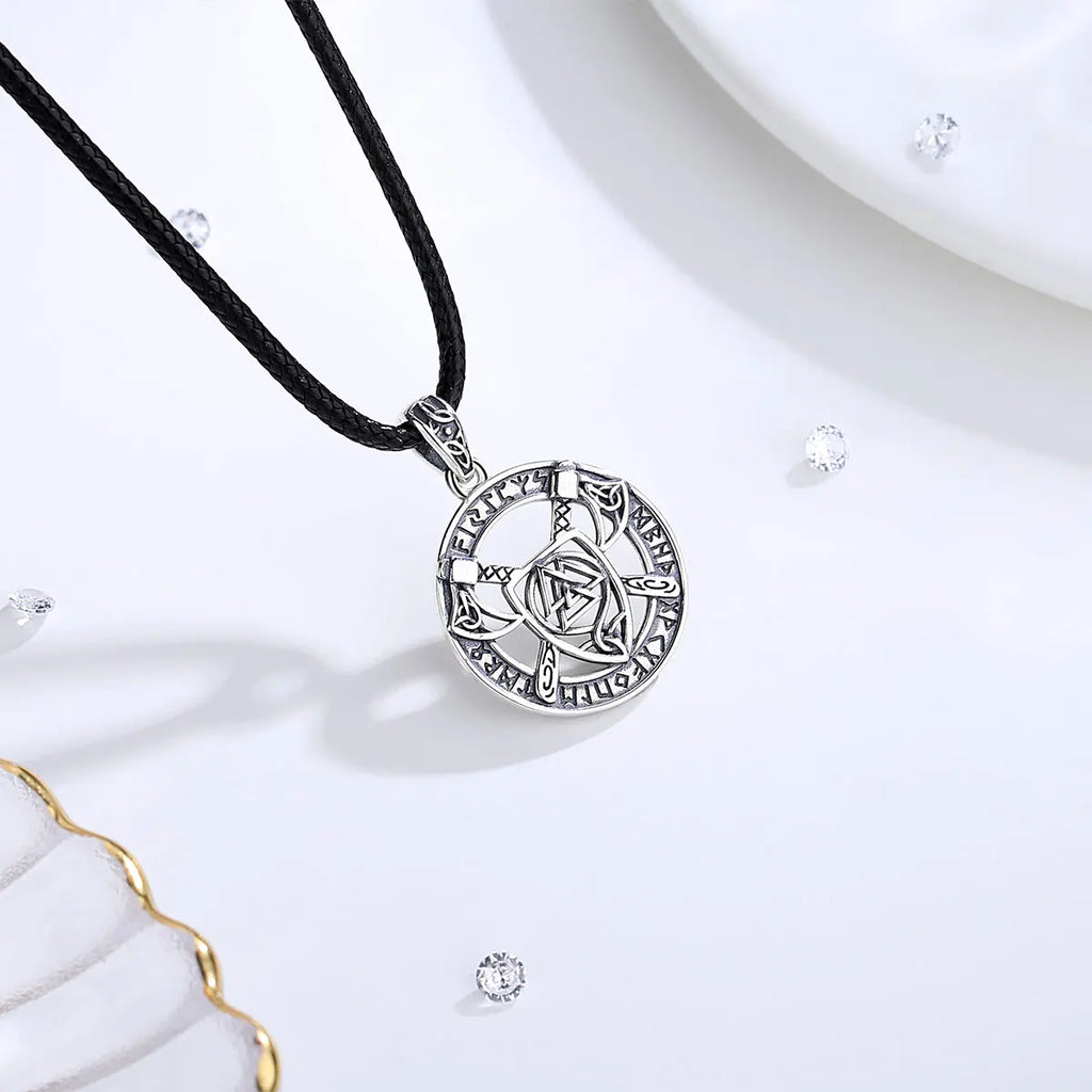 Necklace Viking Pattern Knot Pendant