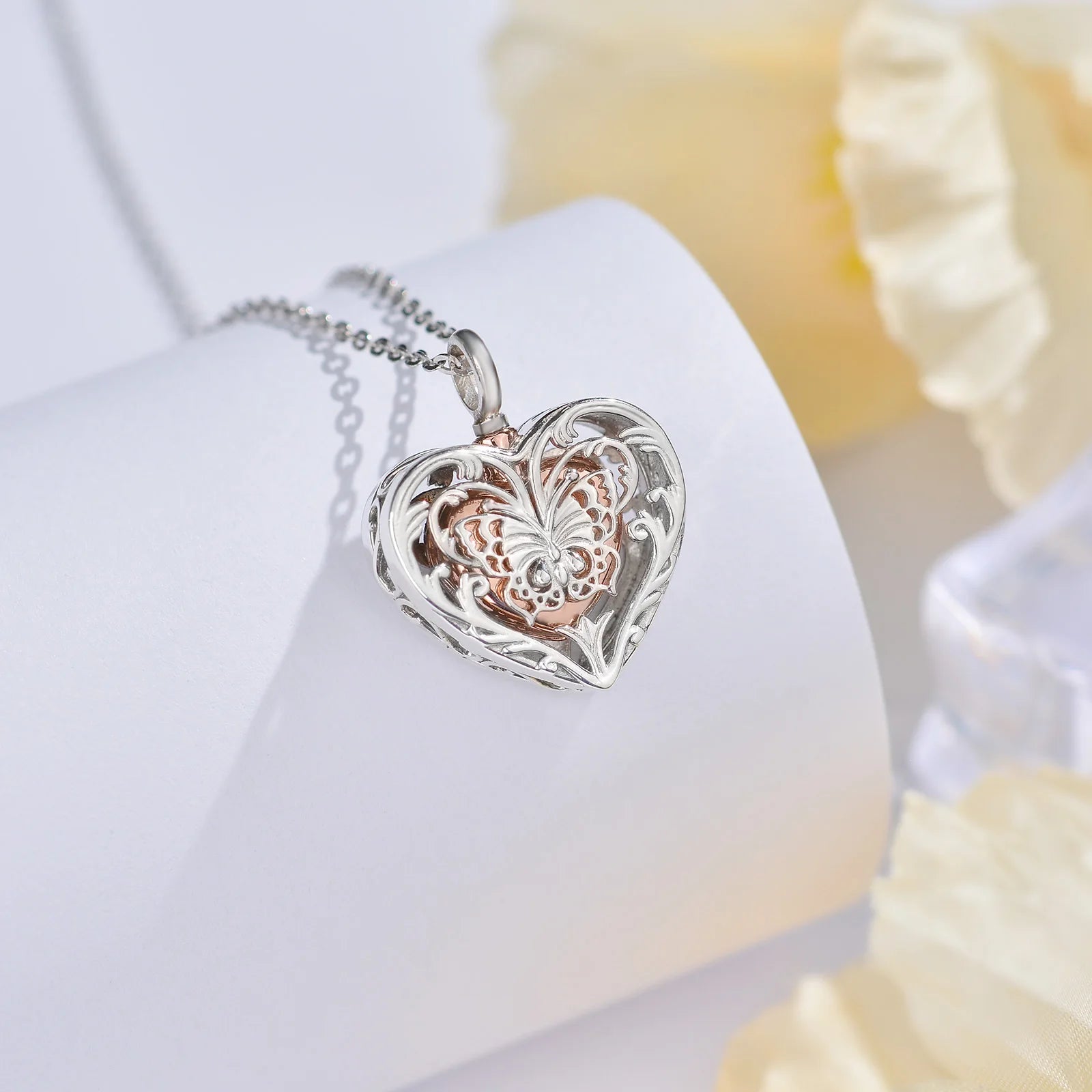 Necklace Eterna Rose Butterfly Memorial