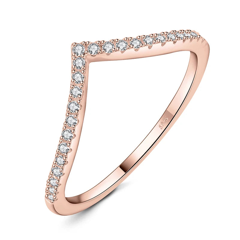 Ring Moissanite Crown V