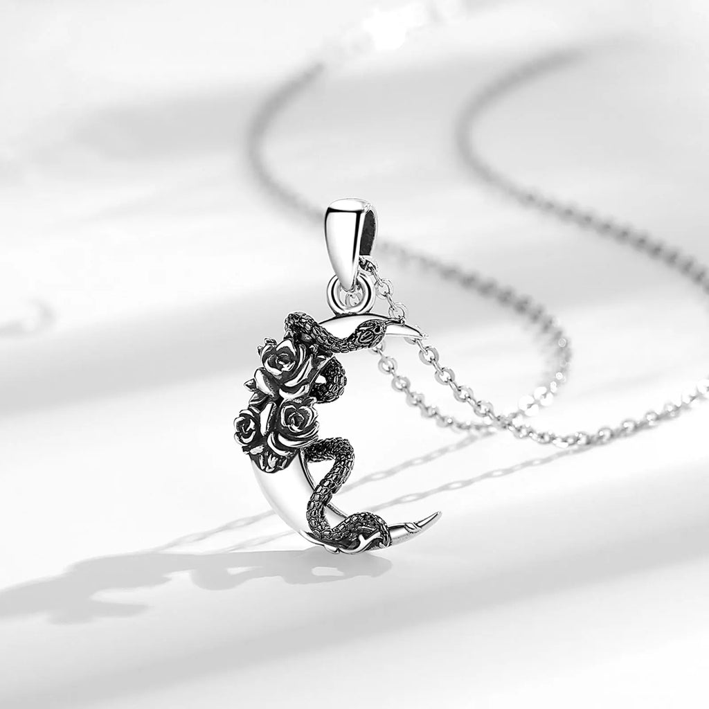 Necklane Black Serpent